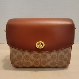 ❌️❌️ SOLD ❌️❌️ Coach Cassie 19